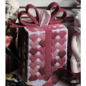 Hearts Tissue Box Cover Plastic Canvas Pattern, Valentine&#39;s Day