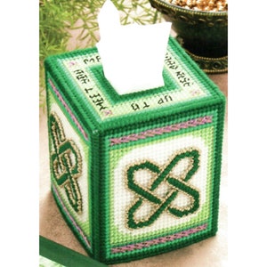 St. Patrick&#39;s Day Tissue Box Cover Plastic Canvas Pattern