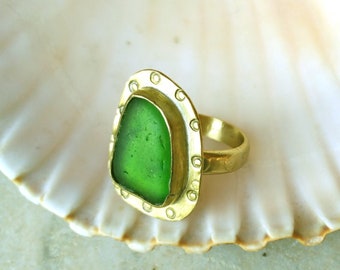 Green sea glass ring made of brass, Beach ring, Brass ring, Gift for woman, Sea glass ring, Boho