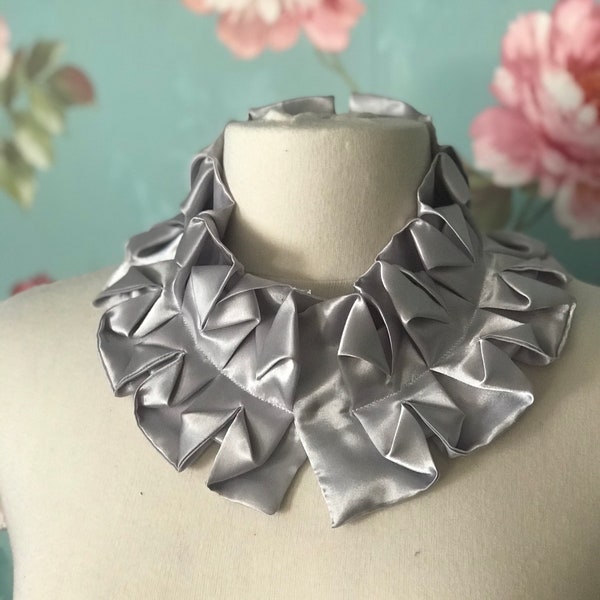 Grey collar, Silver Shiny, Wonderful gift, Collar for her,Amazing handmade,Unique collar,Women’s Day, Valentine's Day,Gift original,For Mum