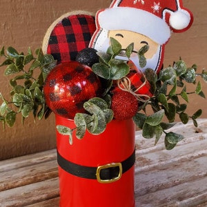Santa Clause Centerpiece, Small Christmas Centerpiece, Table Decor for Christmas, Holiday decorations, Santa Clause decor
