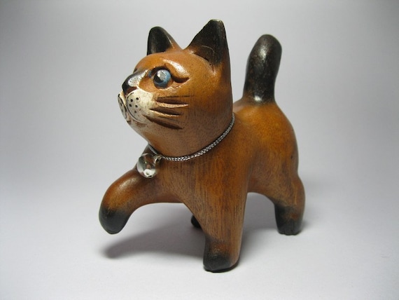 Chat En Bois Yeux Bleus Sculpture A La Main Statue Figurine Etsy France
