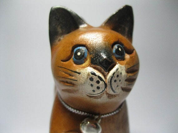 Hand Carved Wooden Cat Statue Figurine Crafted Wood Leg walking Home Decor Gift 