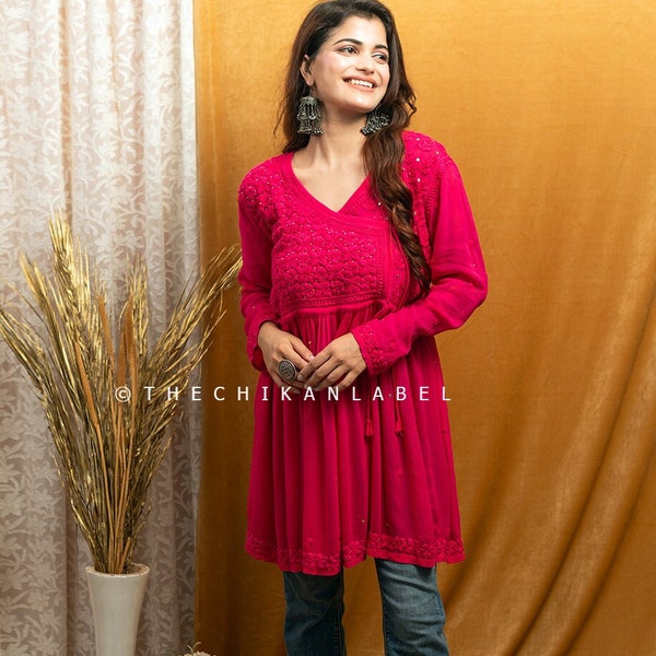 Haut tunique fait main pour femme haut court chikankari rose vif pour elle Lucknow Chikan chemise brodée à la main robe indienne à tenues ethniques ALEN