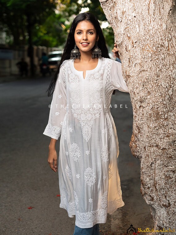 Buy Lucknow Chikan Emporium Hand Embroided Skin Friendly Cotton Chikankari  Kurti White. Online at Best Prices in India - JioMart.