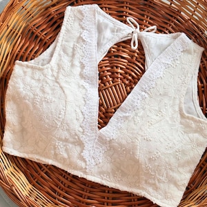 White Georgette Chikankari Sleeveless Blouse for Saree | Hand Embroidered Summer Blouse | Festive Wear | Designer Blouse with Lace Detail