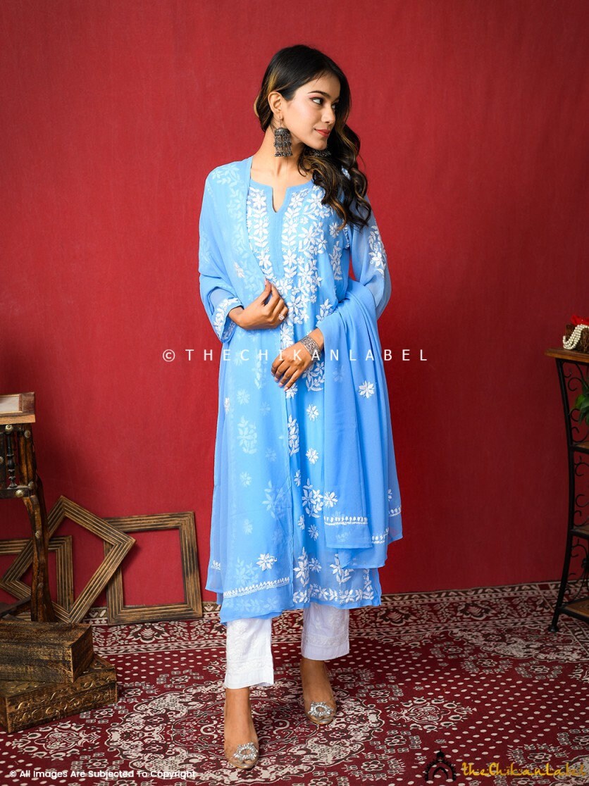 Azmii designer shop kurtis