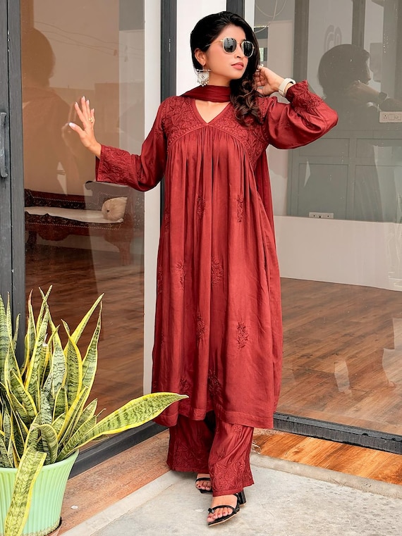 alia cut indian dress Choco Muslin Chikankari Kurta Set: Alia Cut Lucknowi Chikan Embroidered Indian  Dress