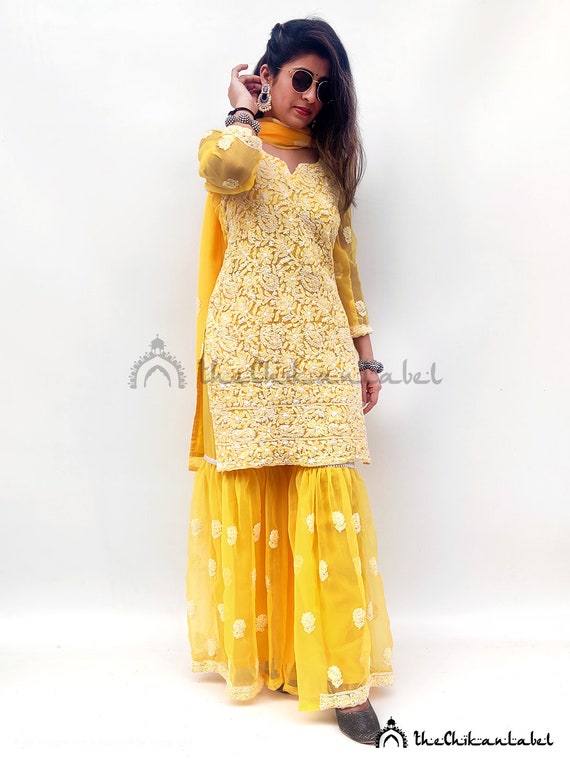 Deepika Padukone Inspired Kurti Lucknawi Chikankari Salwar Suit -  TheChikanLabel | Lucknow Chikankari Kurtis & Suits