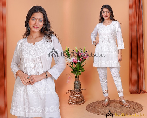 Update more than 239 white top kurti latest