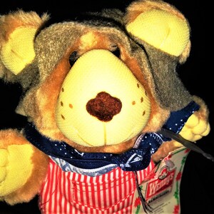 1986 Wendy&#39;s Furskin Holiday Bear