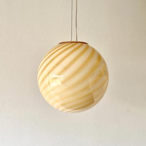 Lovely amber yellow Murano ceiling lamp with swirl rigadin glass