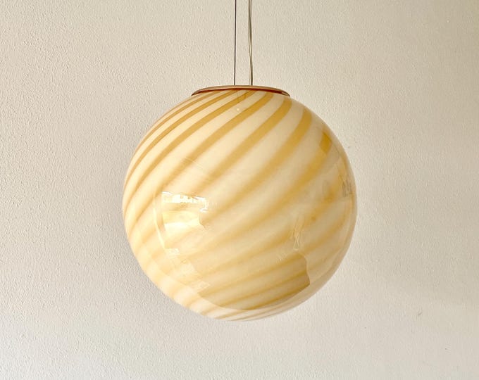 Lovely amber yellow Murano ceiling lamp with swirl rigadin glass