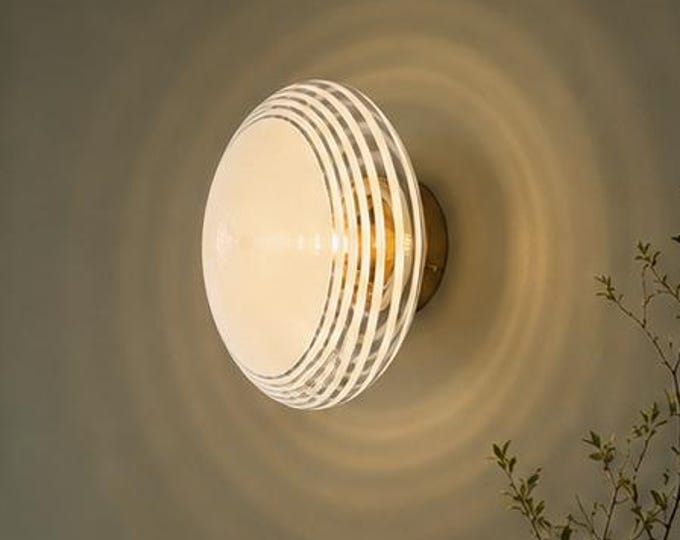 Lovely Murano wall/ceiling lamp, original vintage 70s, with white filigree glass