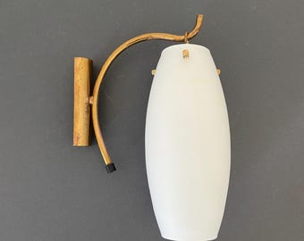 Lovely modern Italian design '60s vintage wall lamp