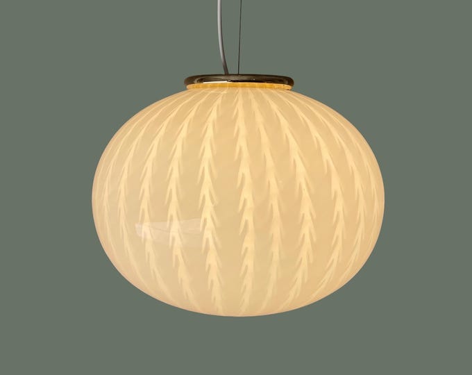 Stunning large Murano vintage ceiling lamp with lovely white rigadin spinato glass