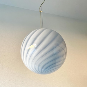 CLOUD BLUE MURANO D 30 ceiling lamp with swirl rigadin glass, golden frame