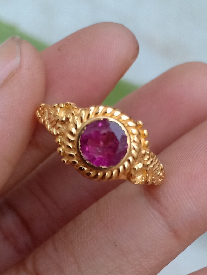 Anel solitário com rubi em ouro maciço 14K: Gema delicada, anel com pedra do mês de julho, presente para o Dia das Mães imagem 6