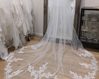 Ivory, White, Bridal Veil, Sheer Single Tier Veil, Chapel Length Veil, Cathedral Length Veil, Floor Length Wedding Veil, Tulle Wedding