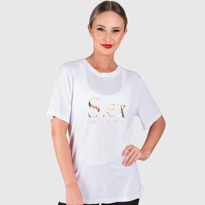 The Printed White T-shirt
