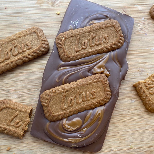 Lotus biscoff bar- Belgian  chocolate with biscoff spread and biscoff biscuits
