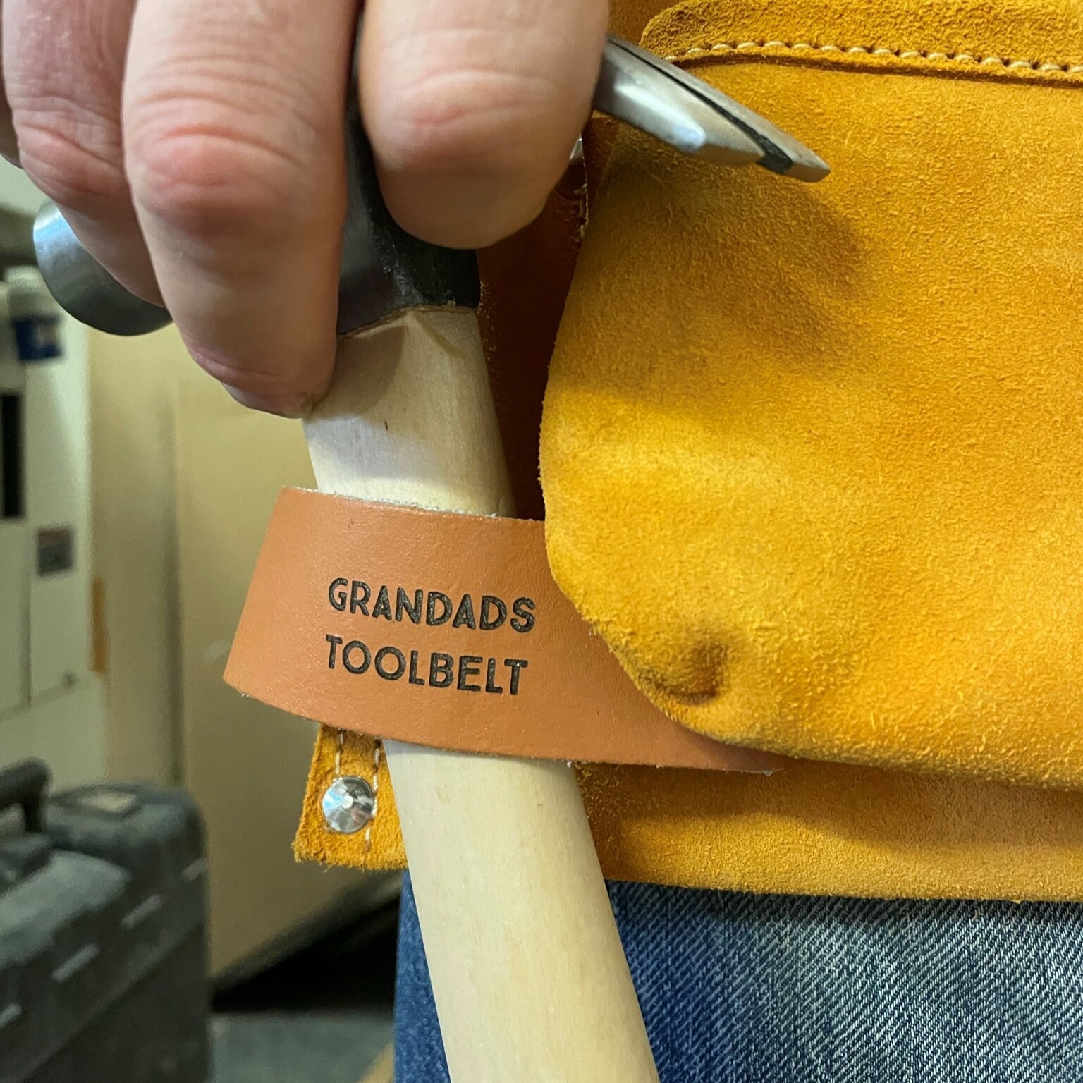 Personalisierter Werkzeuggürtel mit 11 Taschen - Werkzeuggürtel aus Leder - Geschenke für Heimwerker-Papa - Geschenke für ihn - Geburtstag - Weihnachtsgeschenk für Papa - Vatertag