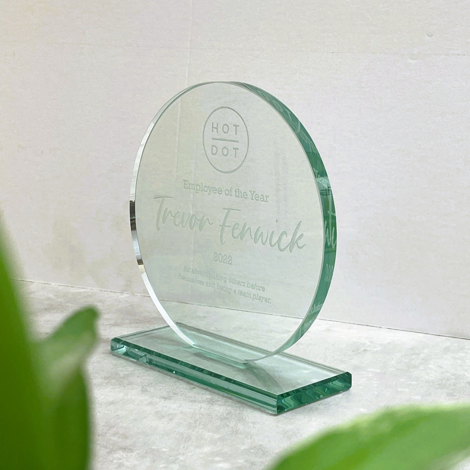 Trophée Rond Lune en Verre à Personnaliser avec Logo pour Éclat
