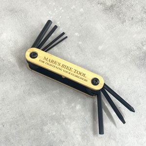 Outil de vélo personnalisé en bois | Outil de vélo en bambou | Outil multifonction 7 en 1 | jeu de clés Allen pour vélos | Cadeaux pour cyclistes