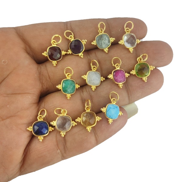 Colgante con forma de cojín de piedras preciosas: dijes de bisel elegantes chapados en oro con piedra natal para aretes y collares, se vende por pieza