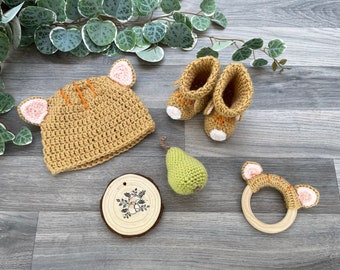 CAT Baby Gift Set | Farmyard Animal | Newborn Outfit | Hat | Booties | Rattle | Handmade | Crochet | Mum to be | Baby Shower Gift
