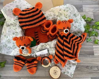 TIGER Baby Gift Set | Safari Animal | Newborn Outfit | Hat | Booties | Rattle | Handmade | Crochet | Mum to be | Baby Shower Gift