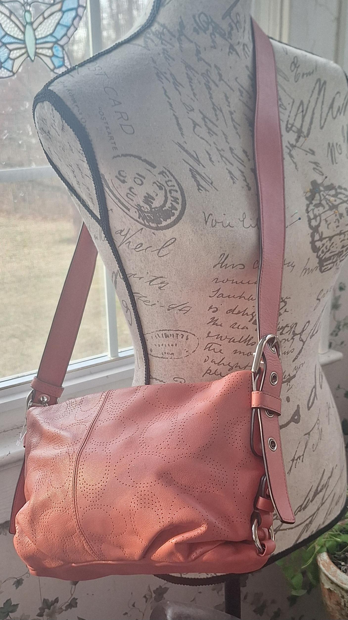 バッグ COACH Soho Pink Shoulder Bag Archive Coach Pink Soho Shoulder Bag – Rediscover Vintage