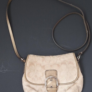 Vintage Coach Soho Gold Signature &quot;C&quot; Jacquard Crossbody bag 7&quot; x 9&quot;.
