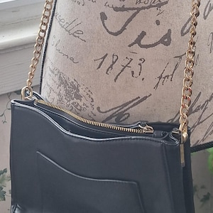 Cartera vintage Nine West de piel sintética negra con correa de cadena de 7,5" x 10".