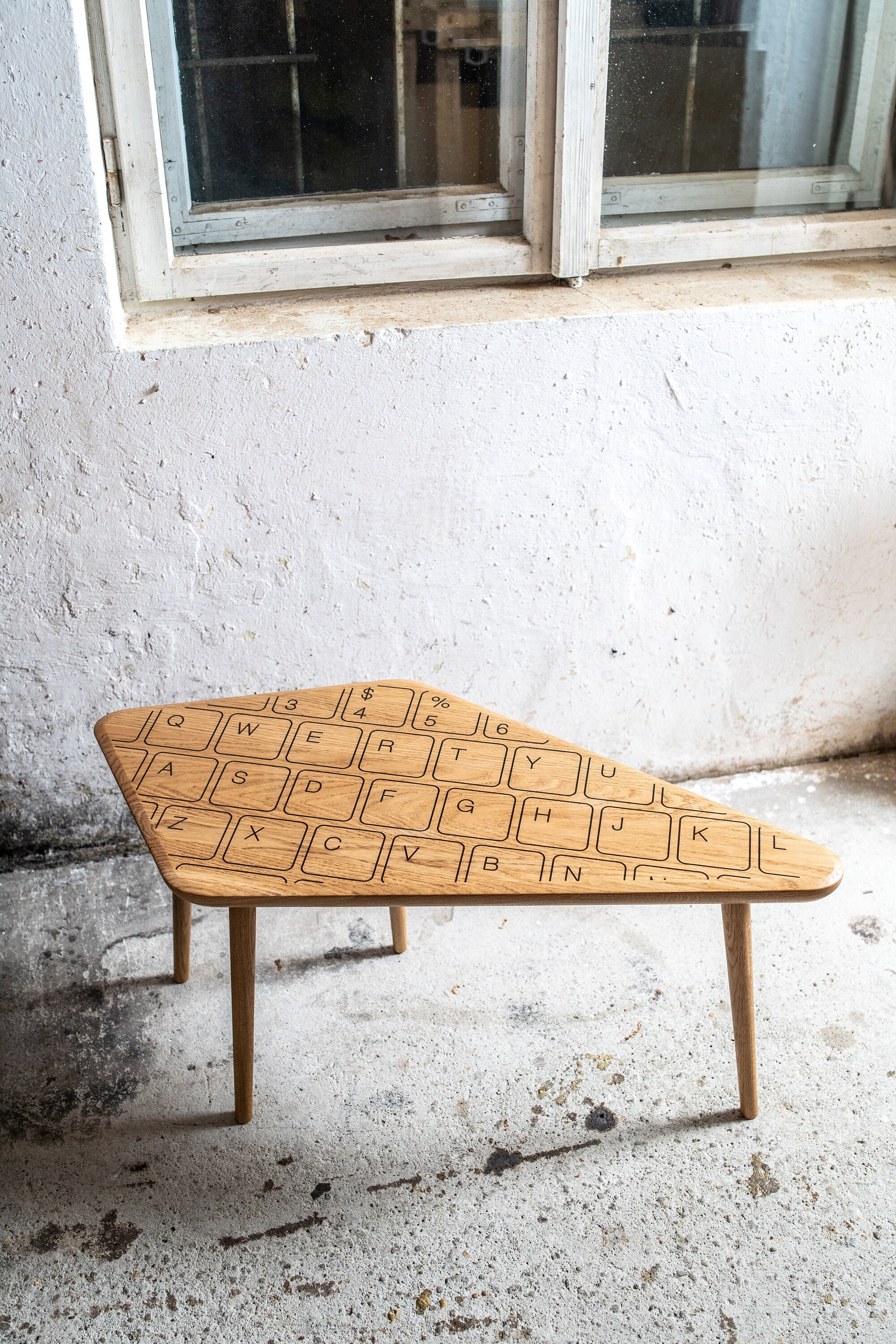 Mann Höhlenmöbel Epoxidharz Tisch mit Holz Tischplatte große | Etsy