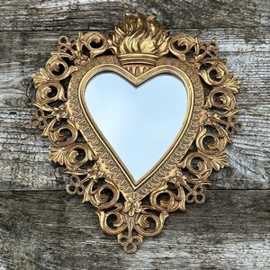 Patinated golden baroque heart mirror 30x25 cm