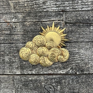 Ex voto, guldpatinerat moln och sol, 16x15 cm