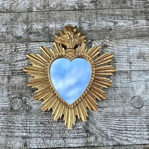 Patinated golden flame heart mirror 30x26 cm