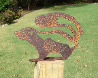 Rusty Skunk Fence Topper, 10 Inch Metal Skunk Yard Art, Outdoor Garden Decor, Post and Railing Accent Sign, Rustic Wildlife Silhouette