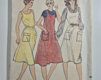 Butterick 3616 fast and easy dress or jumper, size 8 bust 31.5, uncut and factory folded, see description and photos, vintage
