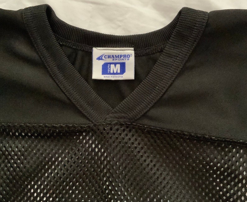 Black vneck mesh jersey-style tshirt Youth M