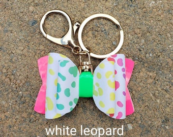 Keychain, Keychain bow, Backpack decoration,  Backpack accessory, Zipper charm, Bag charm, Backpack charm, Pencil pouch charm,