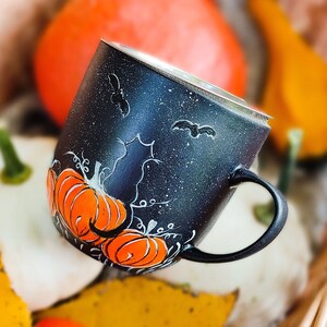 Hand-Painted Pumpkin Mug with Lid & Infuser: Witchy Halloween Cat Design