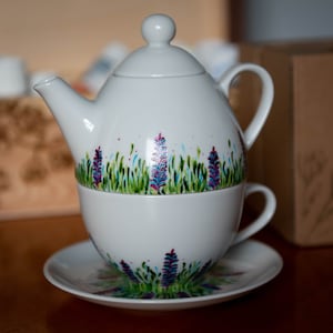Lavender flower tea for one set, Cozy tea pot gift for Christmas tea lovers, large tea cup with saucer and tea pot. Personalized gift wife