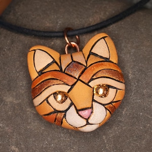 Ginger Cat Pendant Necklace – Orange Kitten Clay Jewelry – Lightweight & Personalizable Gift for Cat Lovers. Handmade Gift Idea, Choose cord