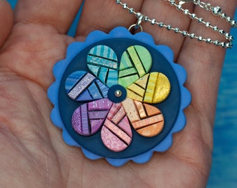 Flower Fidget Spinner, Pastel rainbow Colors, Kinetic Necklace, Unique Gift Idea, Unisex, Fun art to wear, Spin the Flower, Reduce Stress