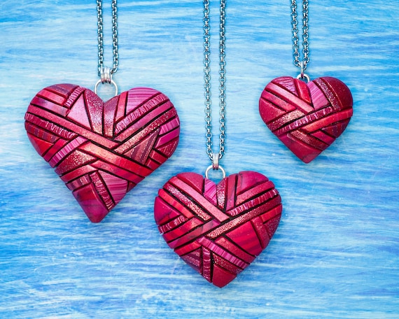 Viva Magenta Pantone Color of the Year 2023 Heart Necklace, Mosaic Art, Trendy gift idea for her, Valentine's Day, Symbol of Love, 3 Sizes