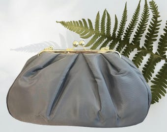 Grey Small Frame Purse, Sunny Clutch, Frame Clutch, Handheld Purse, Shoulder Purse, Small Purse, Designer Clutch, Evening Bag,Dumpling Bag