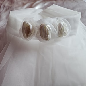 Bridal scarf with vintage style roses at the neck and down the back. Standard 5 roses with option to buy extra. Custom scarf length options.