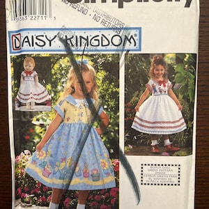 Childs Dress And Dress for 18” Doll Children’s Girls Sewing Pattern Simplicity Daisy Kingdom 8616 Uncut Size 5 6 7 8